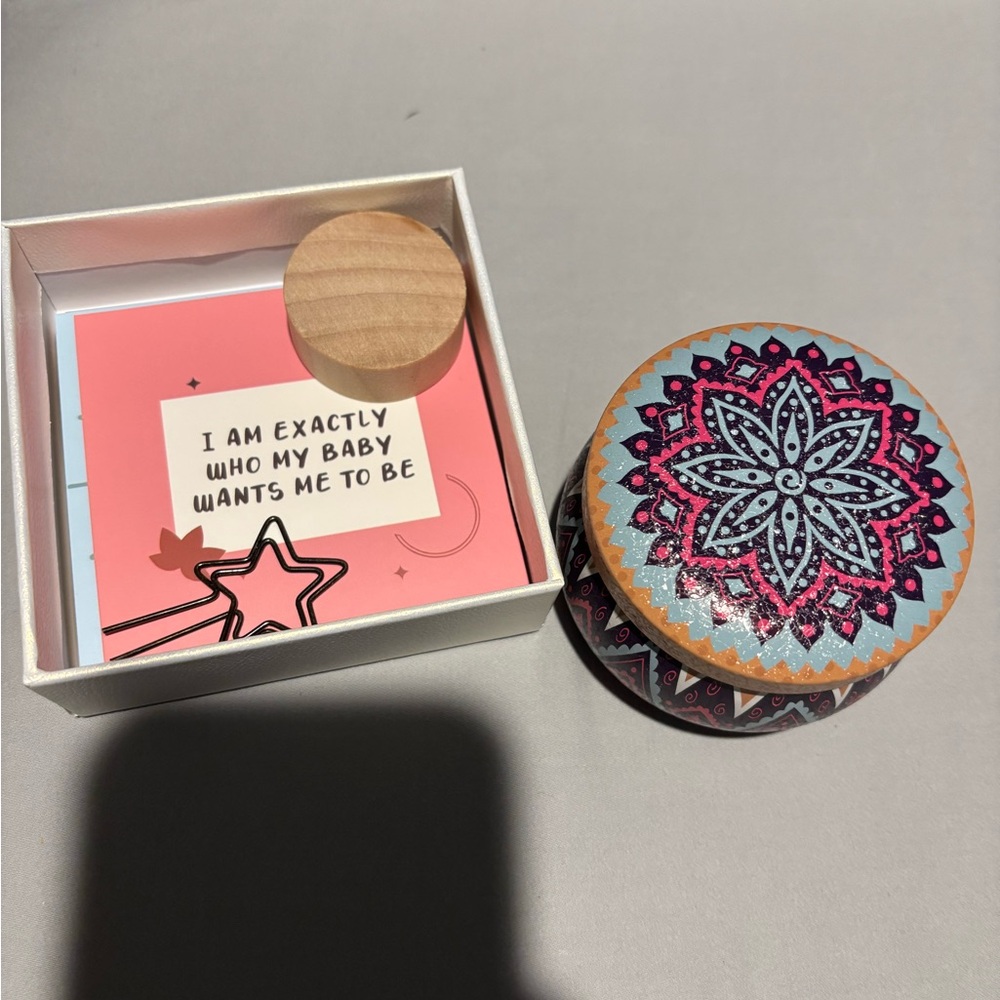 Affirmation cards for new moms and lavender candle